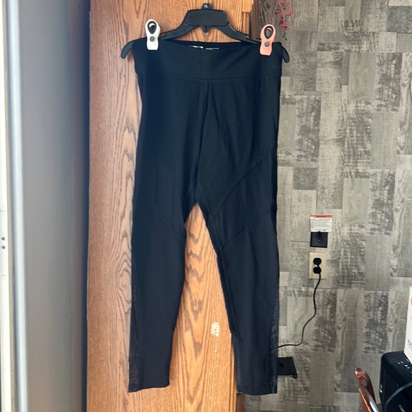 Victoria Secret pink leggings - Picture 1 of 6